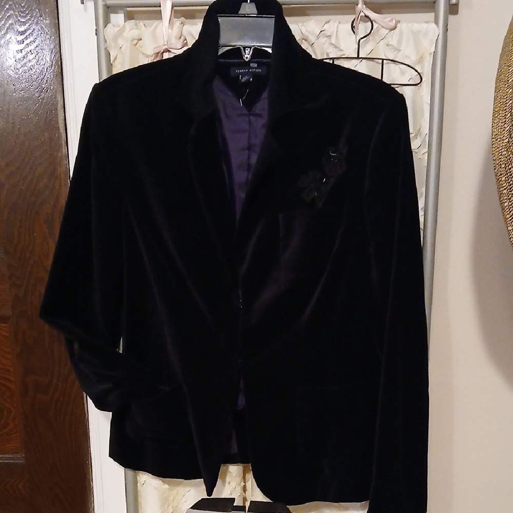 Never Worn Tommy Hilfiger Black Velvet Jacket Size 8